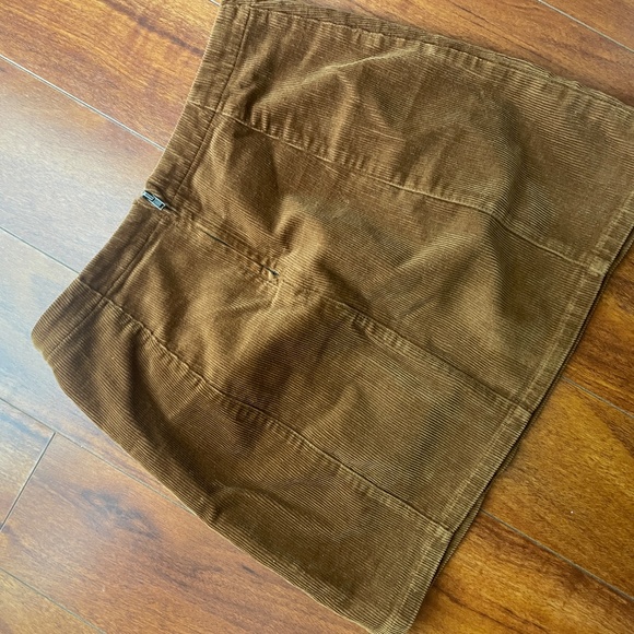 Brown Corduroy mini skirt - Picture 2 of 3